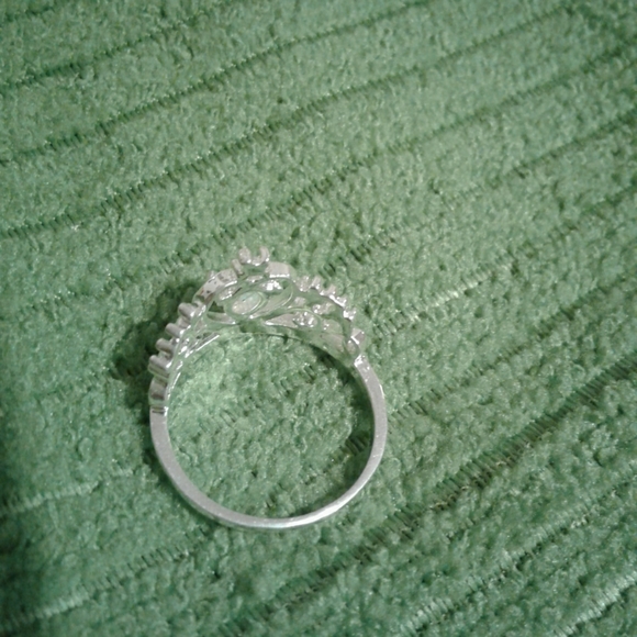 Opal and Silver size 8 ring - Picture 4 of 5